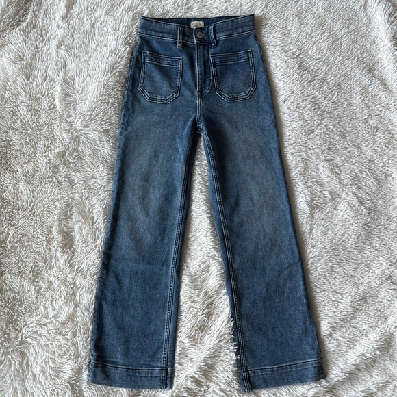 FAHERTY Pants - FAHERTY wide leg jean stretch terry patch pocket ankle pant  size 24